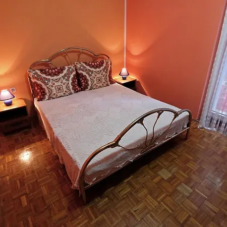Sandra Bed & Breakfast