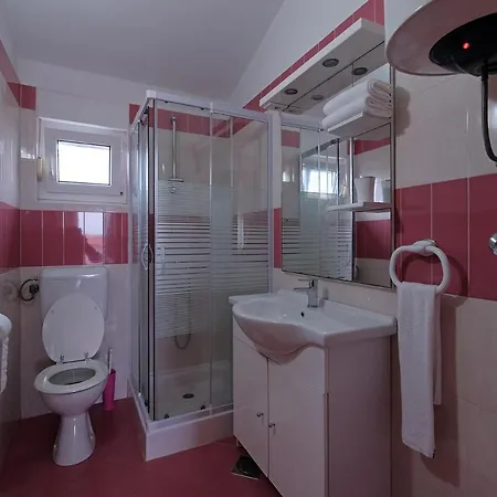 Sandra Bed & Breakfast 3*